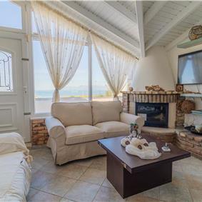 3 bedroom seaside villa with pool, Acharavi, sleeps 6